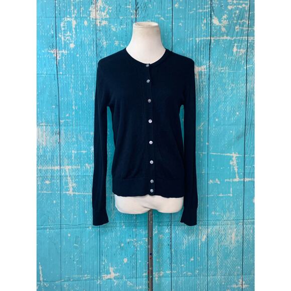 A new day buttoned long sleeves black cardigan size XS - Picture 7 of 9